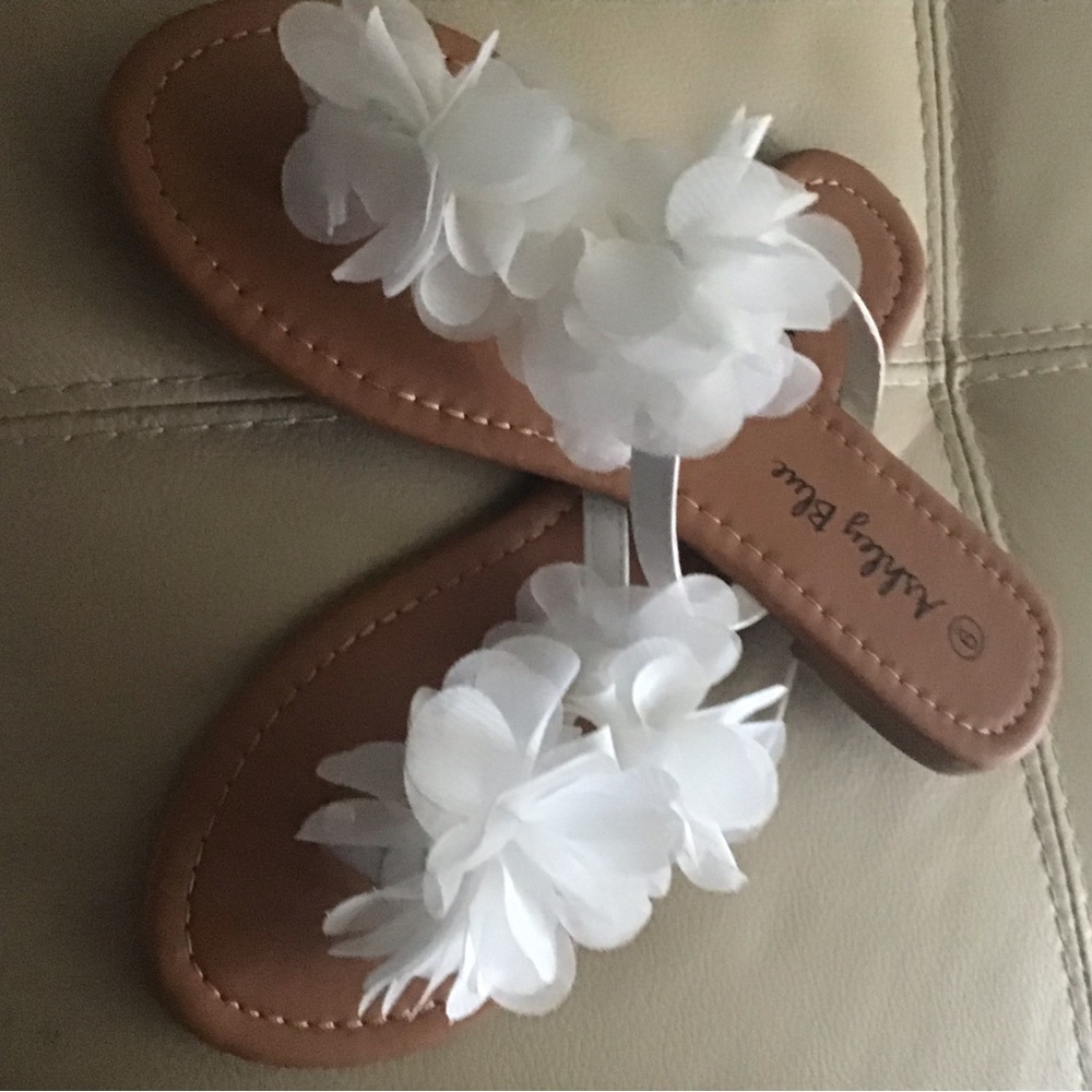 NW SLIDE-SANDALS - Picture 2 of 4